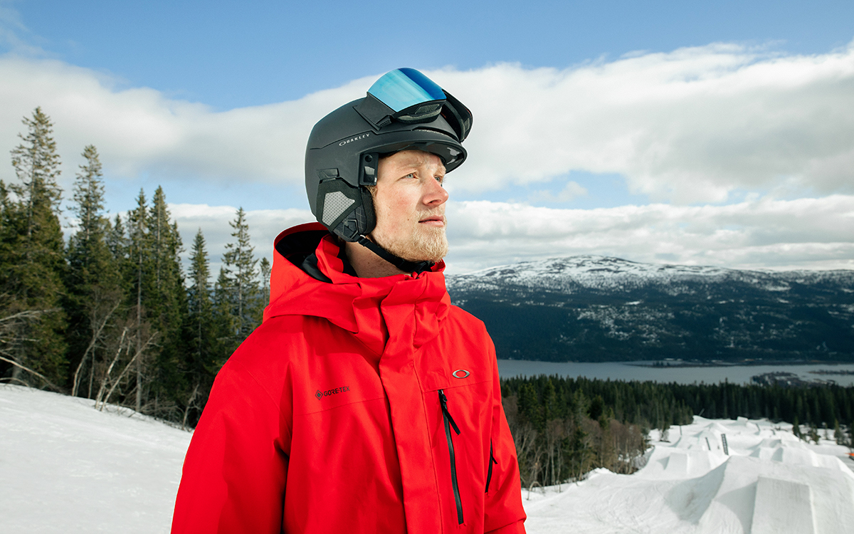 Snowboarders wearing Oakley Goggles