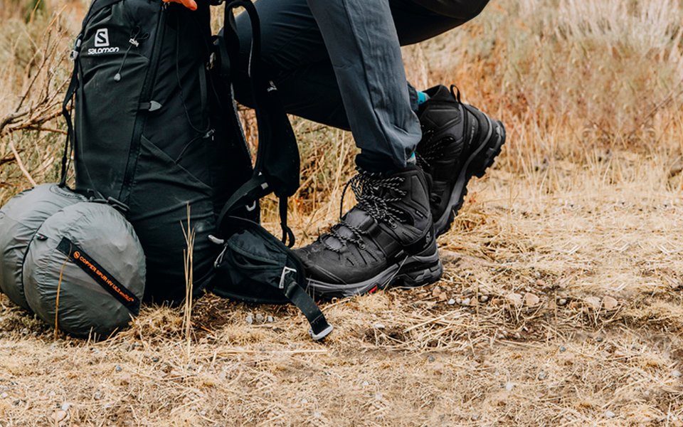 solomon hiking boots