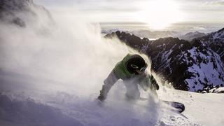 snowboarding pow turns
